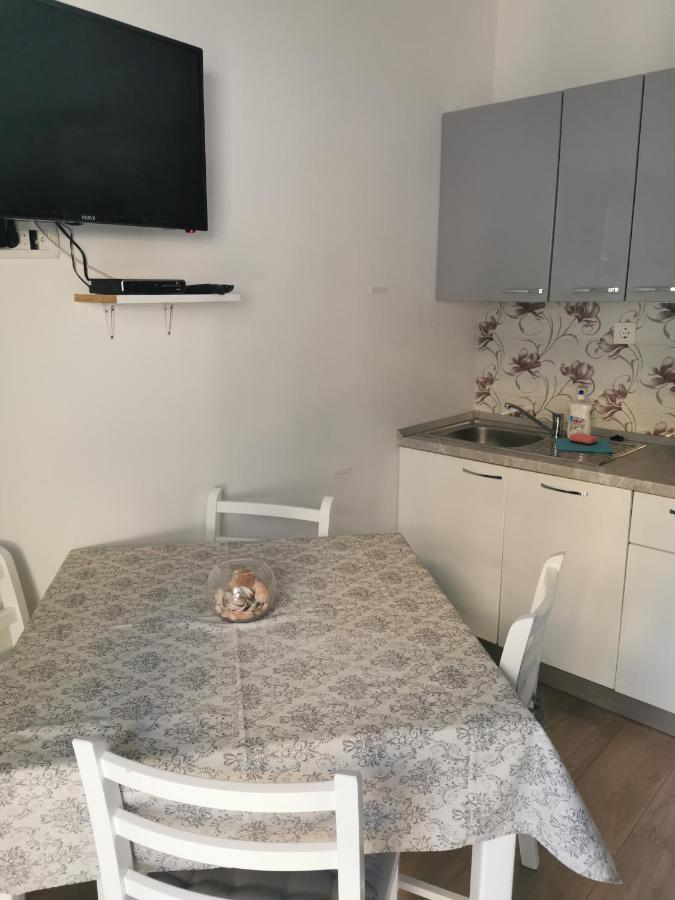 Apartmani Kronjac Milna  Exterior photo